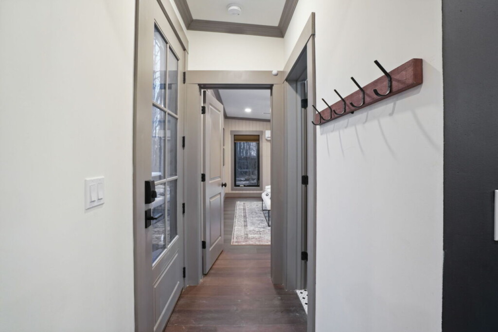 3105fa6a413ca33e8dd103da049386ee6e07a19ede82092e03455579debff2c5 c64e04bb98 v0 w1280xh0 rDEF.jpg