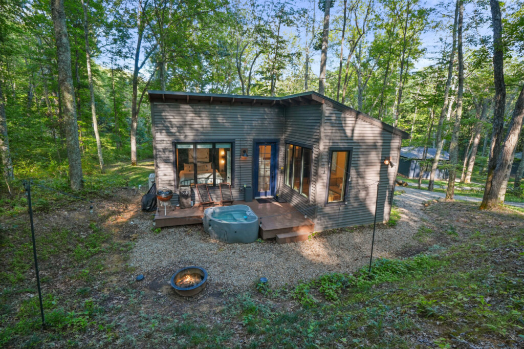 ad244fc161b2bccda9a319fa1379735e7ddb58ee35bcc9c8ca0a21d7951c43c2 b129cec5c3 v0 w1280xh0 rDEF.jpg