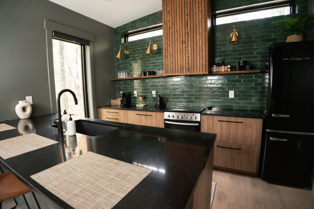 b9ad7f52c7afeaa865c0cd6fde3bc4e41db6c2d997954f8b6c34f1e488d3d27a 58d8ca3270 v0 w1280xh0 rDEF.jpg