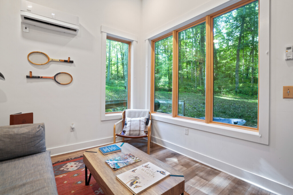 e515e6b26f12c1fd13f839c64f61e35345c93f7ce437747ed87aaa77f225e075 8eab90f633 v0 w1280xh0 rDEF.jpg