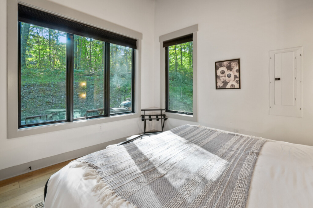 e6d5d24ac02fa4dde77d0c904dc2a3b55a4a0173d0c2e8b61c0537b43a4fabfa b129cec5c3 v0 w1280xh0 rDEF.jpg