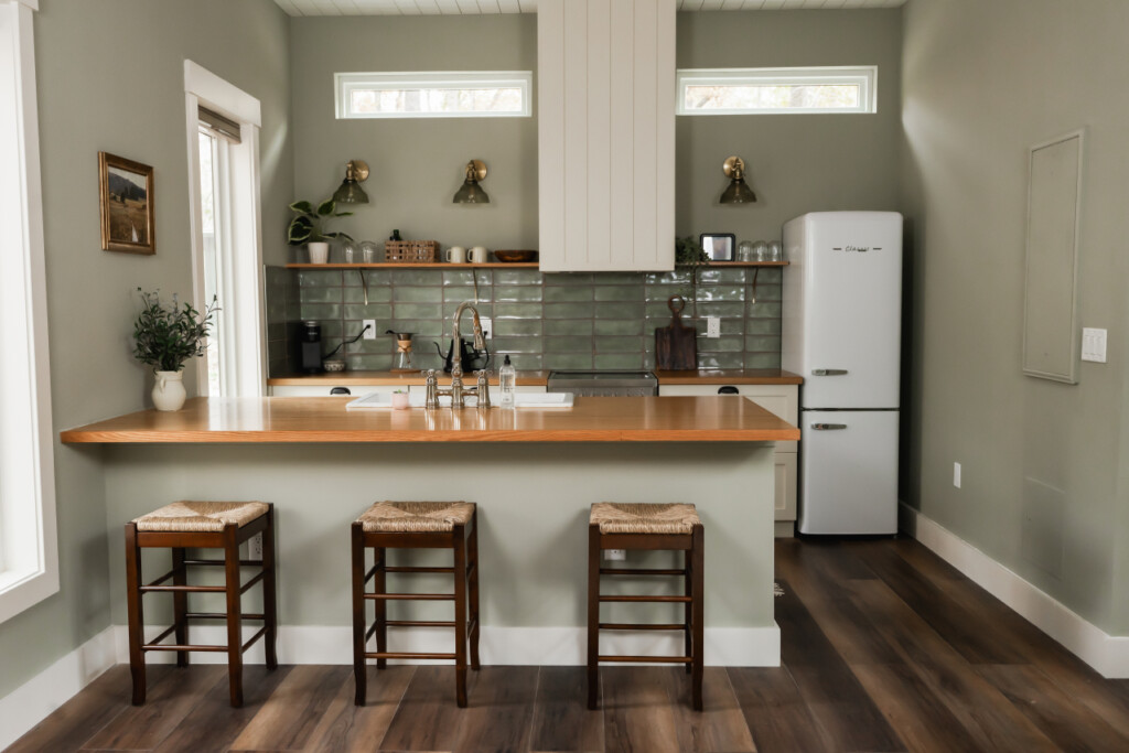 0cf03738852382b24d130a652dcc91e5910c1b3f03c64bf1957143b5c54f2593 7649bb5c88 v0 w1280xh0 rDEF.jpg