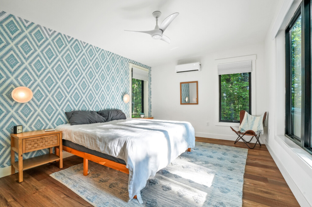 8b54b2a2f023faa45e638c64ac9185d5f03bead2243ee9a036d8991370c4043e 640ab3281a v0 w1280xh0 rDEF.jpg