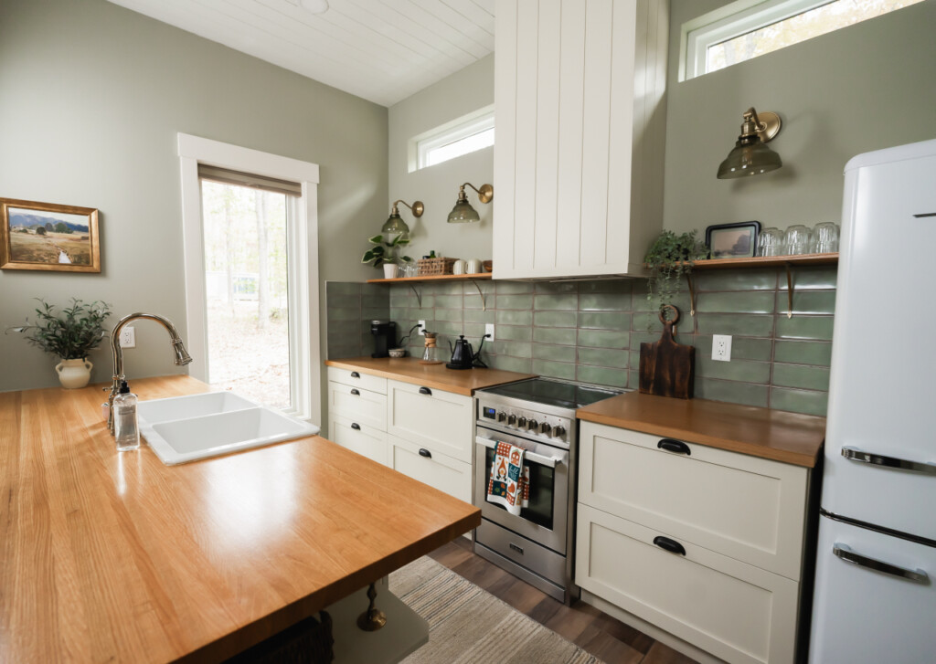 9a27bceaf9cf621bea909588700acf5f6afe3255cbd4f86f2bffedcd329dbbbc 7649bb5c88 v0 w1280xh0 rDEF.jpg